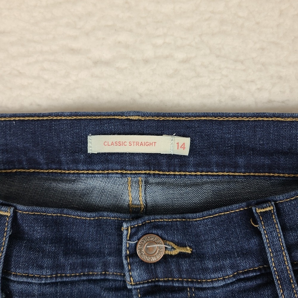 Levi's Jeans Womens 14 32x28 Blue Classic Straight‎ Leg Dark Wash Denim - Picture 8 of 14